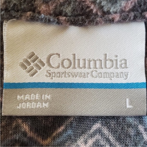Soft Columbia Pullover - Picture 6 of 6